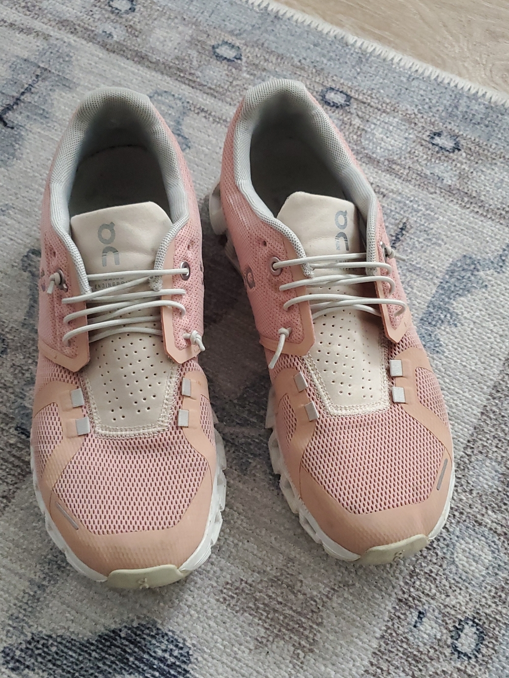 On Running Cloud Women’s Blush Pink Mesh Athletic Sneakers Sz7.5